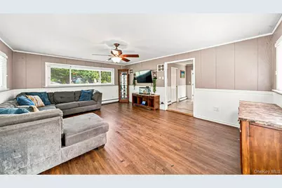 19 Ridgeley Road, Smithtown, NY 11787 - Photo 26