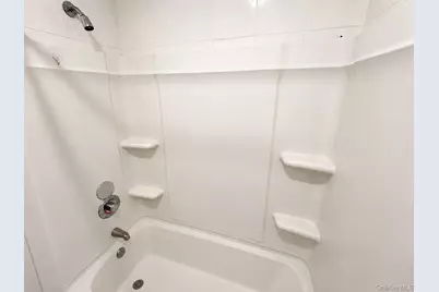 16221 N Conduit Avenue, Jamaica, NY 11434 - Photo 4