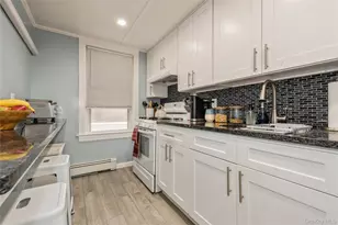 51 Spring St, Oyster Bay, NY 11771 - Photo 2
