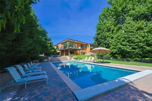 21 Lake Rd, Great Neck, NY 11020 - Photo 16