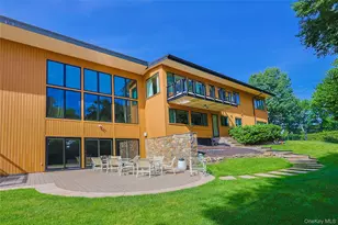 21 Lake Rd, Great Neck, NY 11020 - Photo 36