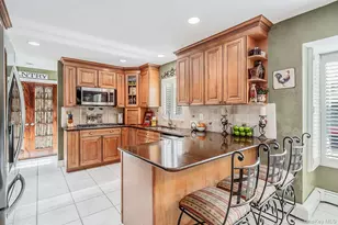 16 Jesse Way, Mount Sinai, NY 11766 - Photo 14