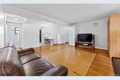 211-02 73rd Avenue #1H, Bayside, NY 11364 - Photo 4