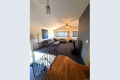 916 Park Avenue, Westbury, NY 11590 - Photo 4