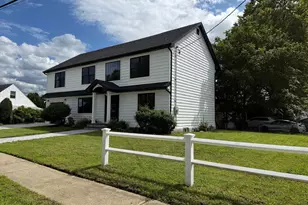 438 Von Elm Ave, East Meadow, NY 11554 - Photo 2