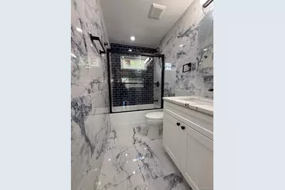 438 Von Elm Avenue, East Meadow, NY 11554 - Photo 20