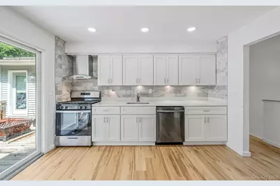 136 Woodhull Road, Huntington, NY 11743 - Photo 6