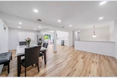 136 Woodhull Road, Huntington, NY 11743 - Photo 8
