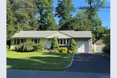 89 E 25th Street, Huntington Station, NY 11746 - Photo 4