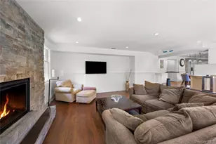 18 Grn Mdw Ln, Huntington, NY 11743 - Photo 6