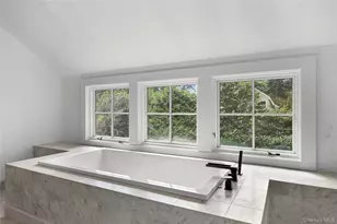 18 Grn Mdw Ln, Huntington, NY 11743 - Photo 38