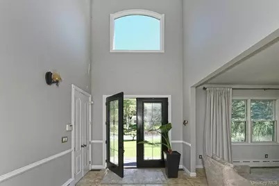 19 Sparrow Lane, Huntington, NY 11743 - Photo 6