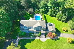 19 Sparrow Ln, Huntington, NY 11743 - Photo 38