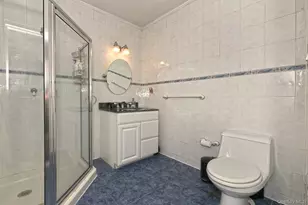 19 Sparrow Ln, Huntington, NY 11743 - Photo 30
