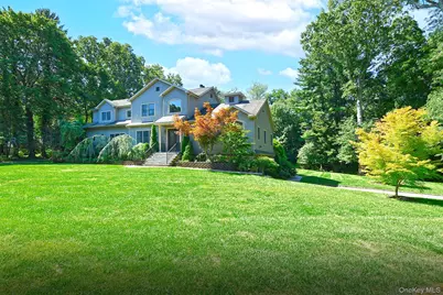 19 Sparrow Lane, Huntington, NY 11743 - Photo 40