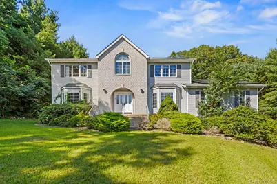 15 Parkside Court, Pomona, NY 10970 - Photo 2