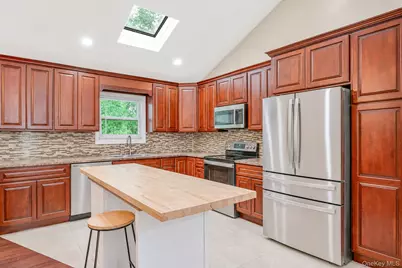4 Witmer Court, Islandia, NY 11749 - Photo 2