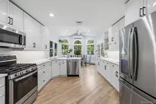 16 Marget Ann Ln, Suffern, NY 10901 - Photo 10
