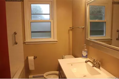 7 Beatrice Avenue, Syosset, NY 11791 - Photo 6