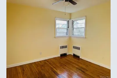 7 Beatrice Avenue, Syosset, NY 11791 - Photo 10