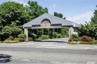 619 Spring Lake Drive, Middle Island, NY 11953 - Photo 4