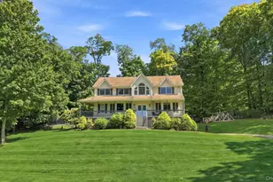 2 Belmar Ct, Suffern, NY 10901 - Photo 2