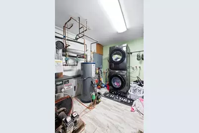 25 W 10th Road, Broad Channel, NY 11693 - Photo 16