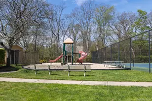 73 Town House Dr, Massapequa Park, NY 11762 - Photo 28