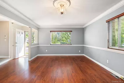 73 Town House Drive, Massapequa Park, NY 11762 - Photo 6