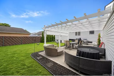 70 Mohawk Drive, North Babylon, NY 11703 - Photo 26