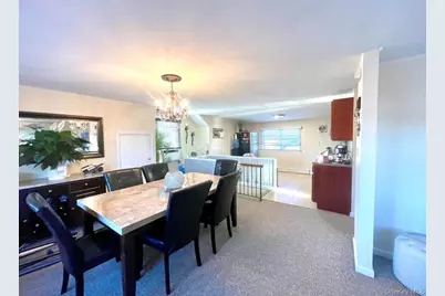 222 Centre Avenue, Lindenhurst, NY 11757 - Photo 4