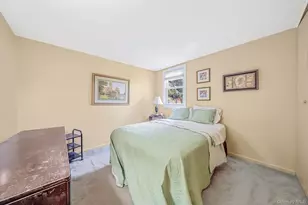 42 Walton St, Brentwood, NY 11717 - Photo 10