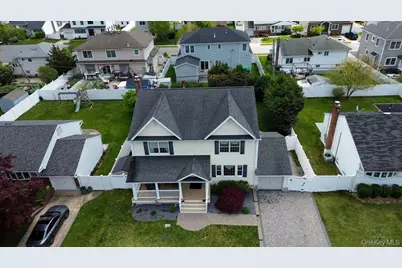 47 Syosset Circle, Syosset, NY 11791 - Photo 34