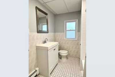 39 Chapman Place, Bay Shore, NY 11706 - Photo 2