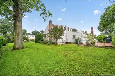 146 Longwood Avenue, Westbury, NY 11590 - Photo 34