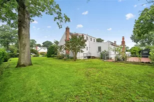 146 Longwood Ave, Westbury, NY 11590 - Photo 34