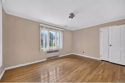 146 Longwood Avenue, Westbury, NY 11590 - Photo 24