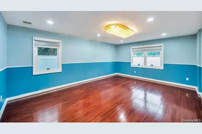 6 Garden Circle, Syosset, NY 11791 - Photo 10