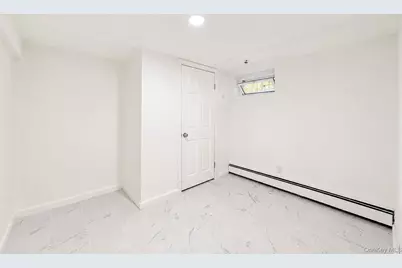 334 Robbins Street, Lindenhurst, NY 11757 - Photo 22