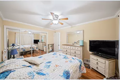 42 Summerfield Court, Deer Park, NY 11729 - Photo 14