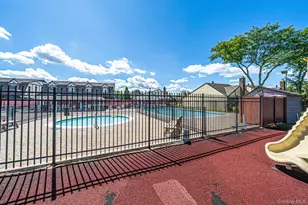 42 Summerfield Ct, Deer Park, NY 11729 - Photo 18
