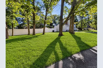 159 Pauls Path, Coram, NY 11727 - Photo 2