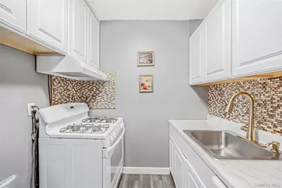 78 Artist Lake Drive, Middle Island, NY 11953 - Photo 10
