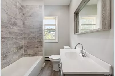 42 Haab Avenue, Babylon, NY 11702 - Photo 6