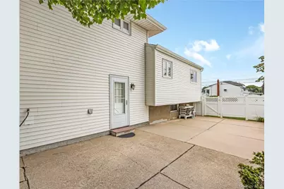 162 Washington Street, Farmingdale, NY 11735 - Photo 22