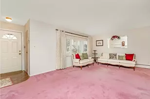 162 Washington St, Farmingdale, NY 11735 - Photo 4