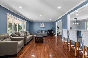 41 Longstreet Dr, Lake Grove, NY 11755 - Photo 4