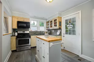 40 Peckham Rd, Poughkeepsie, NY 12603 - Photo 8