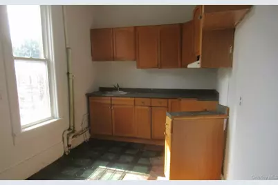 84 Benkard Avenue, Newburgh, NY 12550 - Photo 6