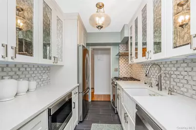 100 Randall Avenue #3D, Freeport, NY 11520 - Photo 16